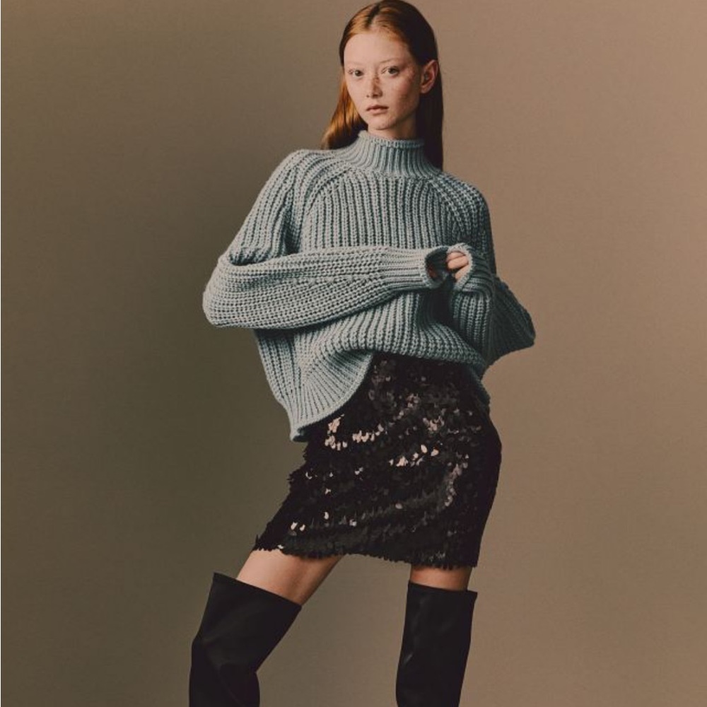 Cropped knit turtleneck sweater